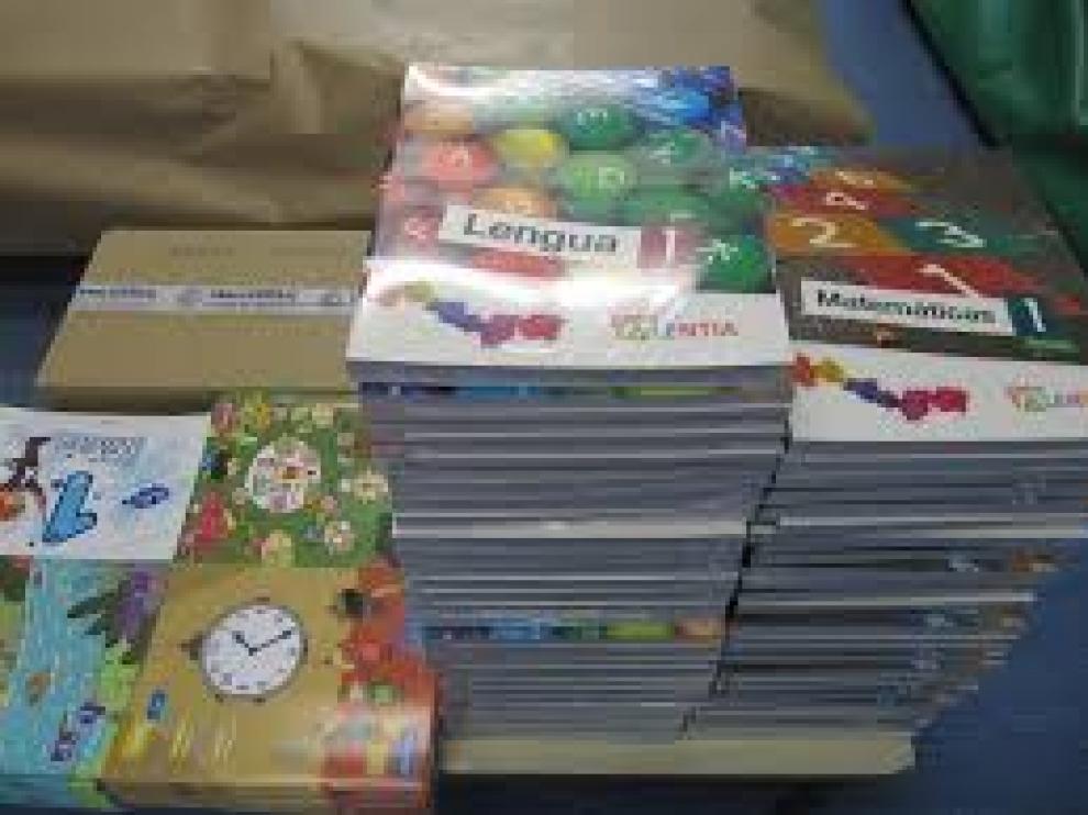 Los libros de texto suponen el mayor gasto para las familias en la vuelta al cole.