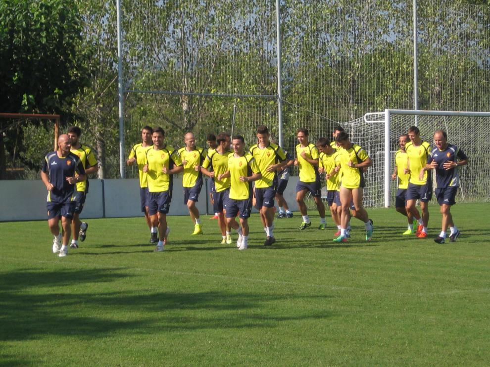 El Real Zargoza, durante el entrenamiento de este jueves en Monells