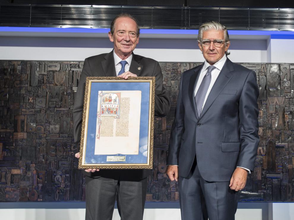 José Manuel Blecua recogió el Premio a los Valores Humanos y el Conocimiento de manos de Fernando de Yarza