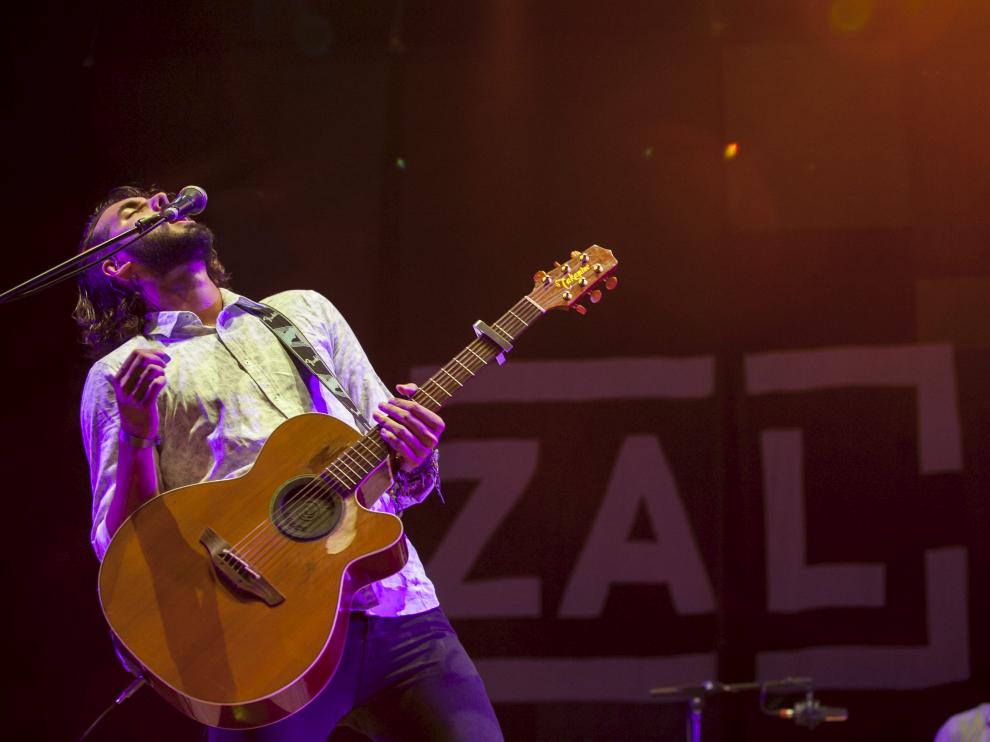 Izal, durante el concierto del FIZ, en la sala Multiusos
