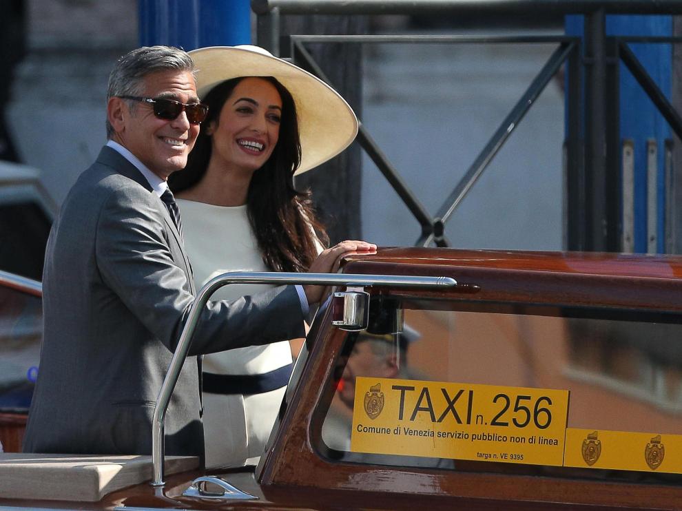 Clooney y señora tras su boda oficial