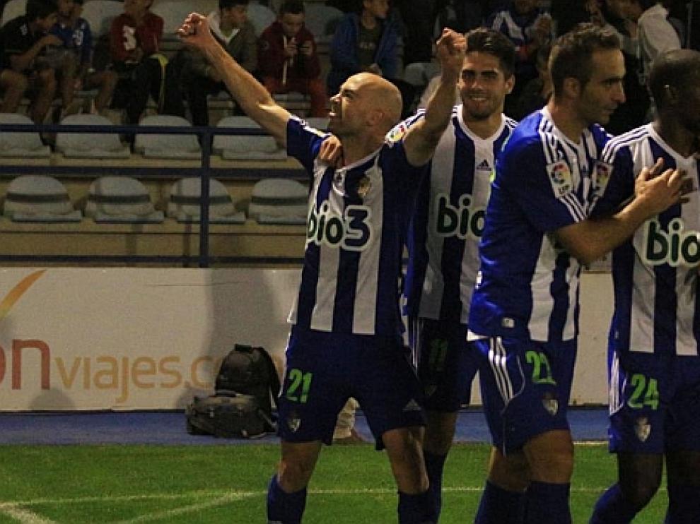 Infante celebra el único tanto del partido.