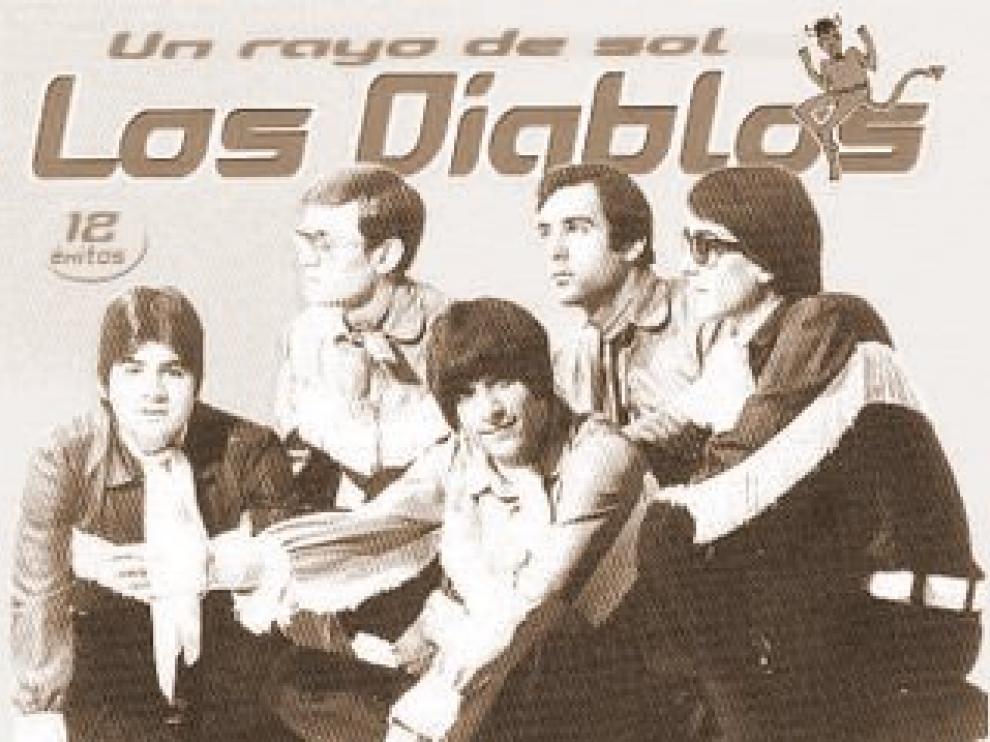 Los Diablos y Orquesta Nueva Alaska en concierto durante las fiestas del Pilar 2014