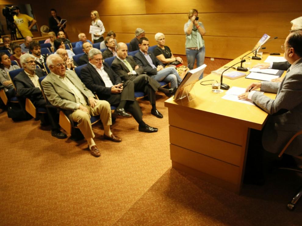 La DPZ presenta un libro de plaza de toros de Zaragoza