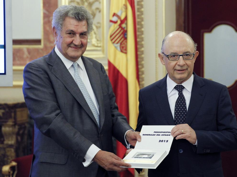 Montoro entregó a Posada el proyecto de PGE