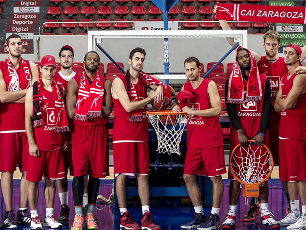 Los jugadores del CAI, posando.