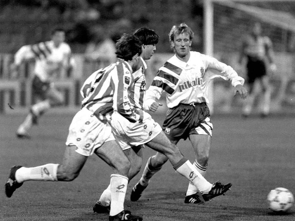 Brehme, con la camiseta del Real Zaragoza
