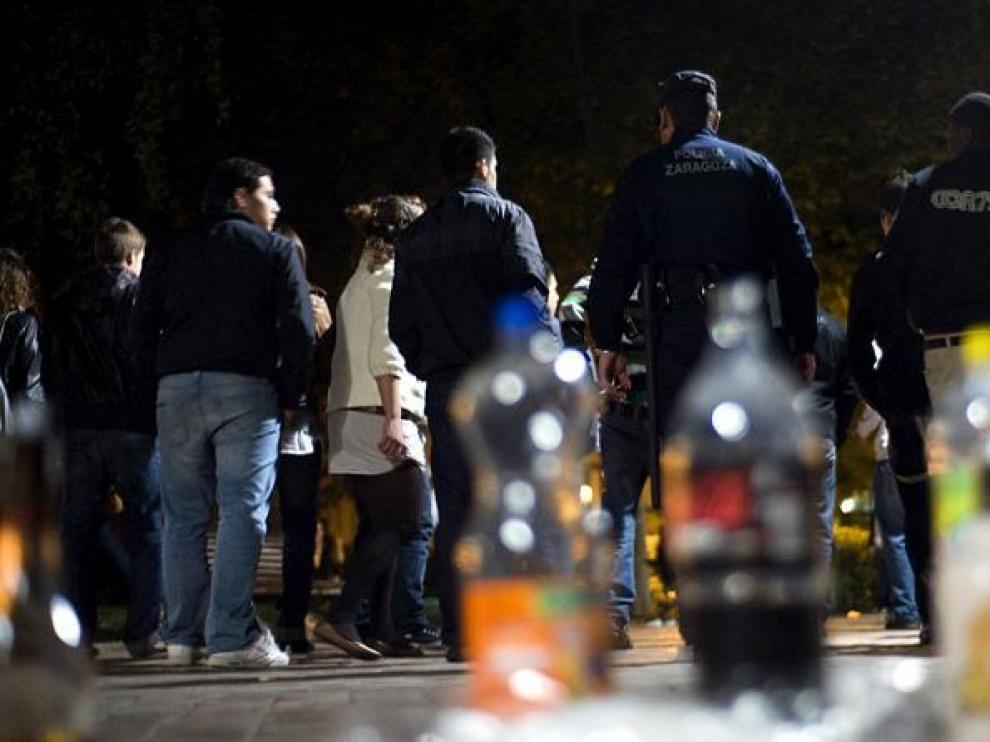 El consumo intensivo de alcohol suele empezar entorno a los 13 años, aumentando en la adolescencia.