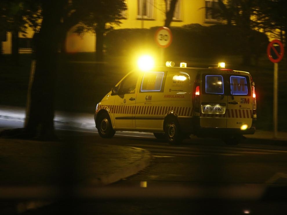 Un traslado en ambulancia especializada para casos de ébola al hospital Carlos III de Madrid.