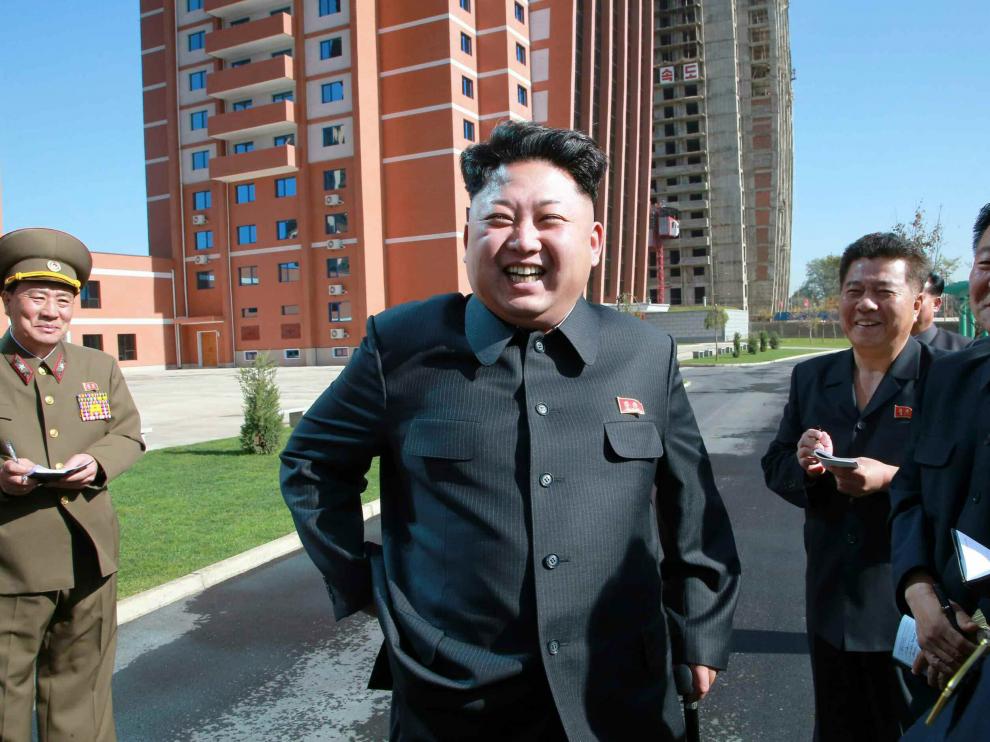 Kim Dong-un, de nuevo con bastón