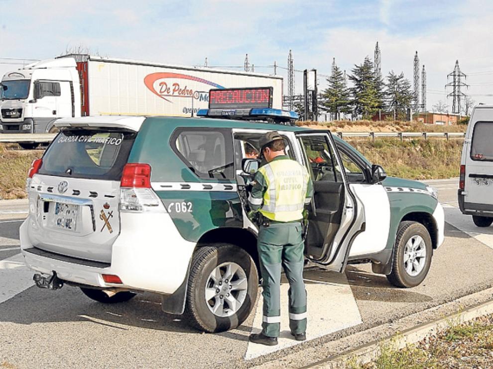Control de agentes donde se incautaron 286 kilos de setas, en una fotografía de archivo
