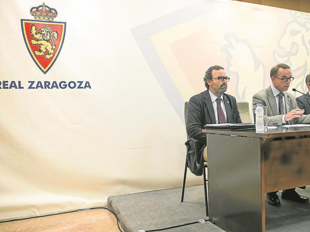 El vicepresidente Sainz de Varanda, el presidente Lapetra y el consejero Rodrigo, en una comparecencia de la pasada semana.
