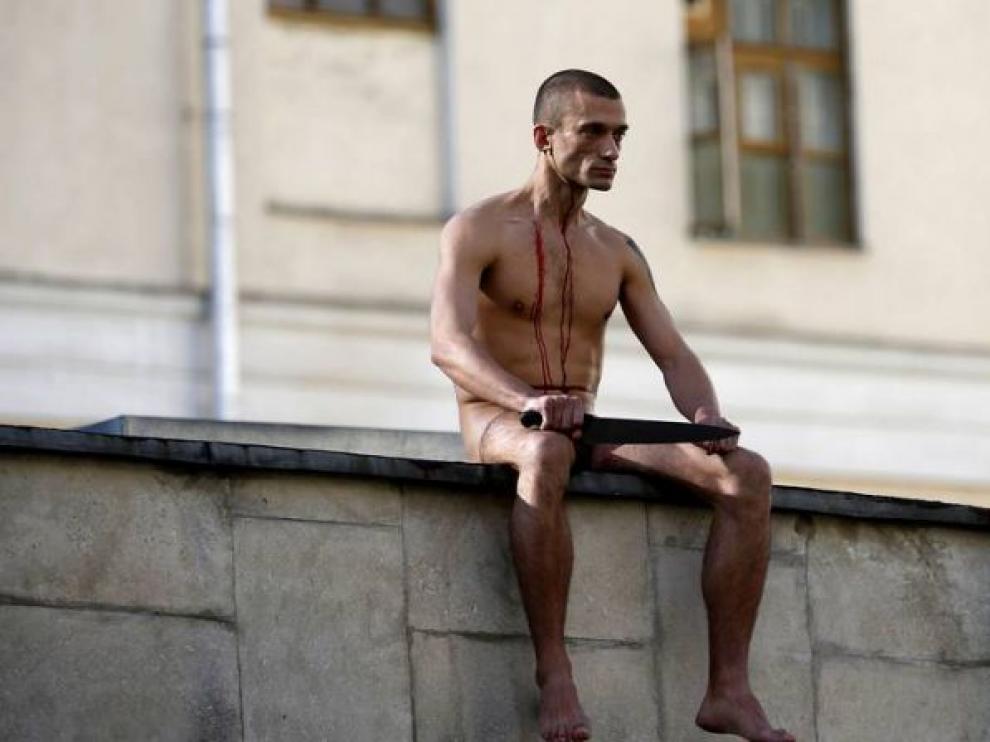Pyotr Pavlensky vuelve a la carga.