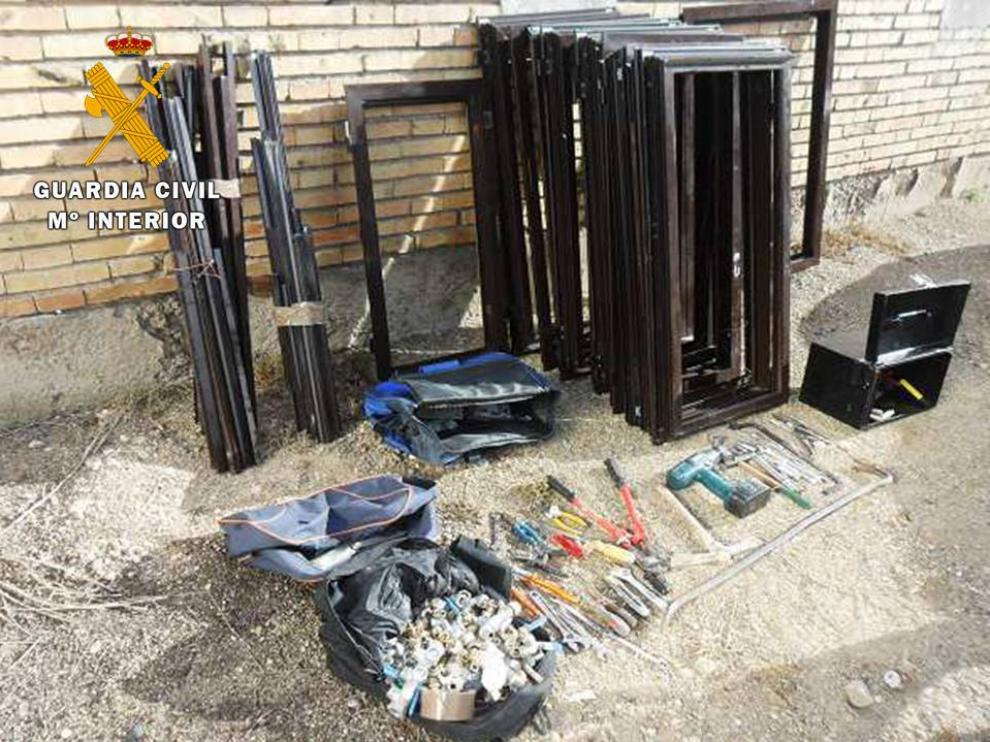 Detenido por robo de material interior de viviendas deshabitadas en La Joyosa