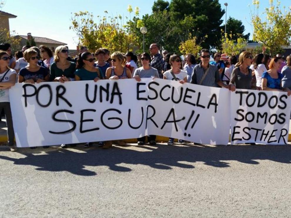 Manifestación de apoyo a la profesora agredida