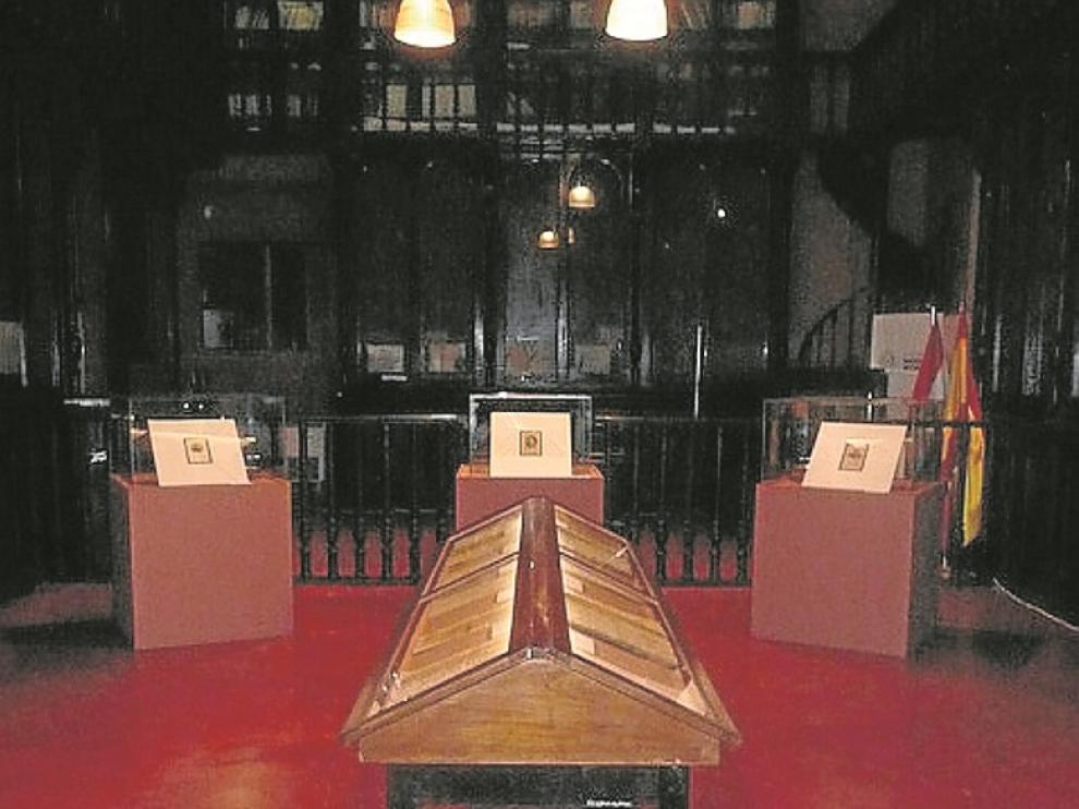 Sala de la exposición en el Archivo Nacional de Asunción.