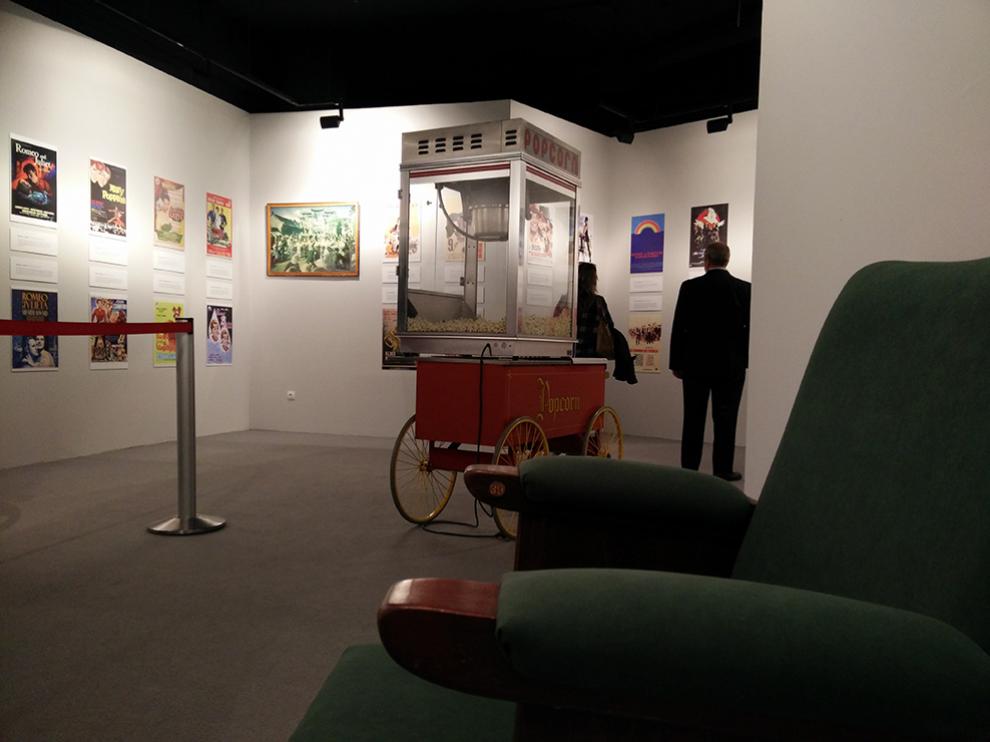 El Centro Comercial Aragonia acoge la exposición 'Una vida de cine' que conmemora el 60 aniversario