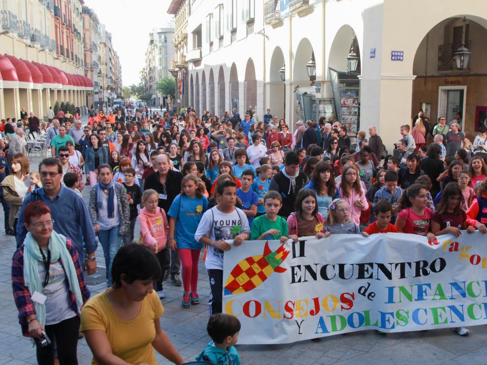 Pasacalles por los porches.