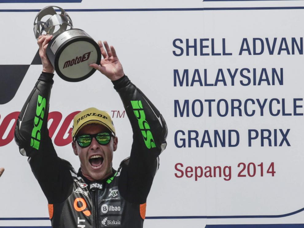 Efrén Vázquez celebra su victoria en Sepang