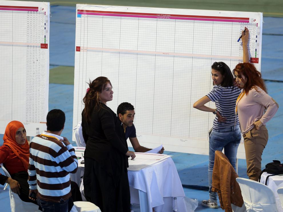 Los laicos se imponen a los islamistas de Al Nahda en las elecciones de Túnez