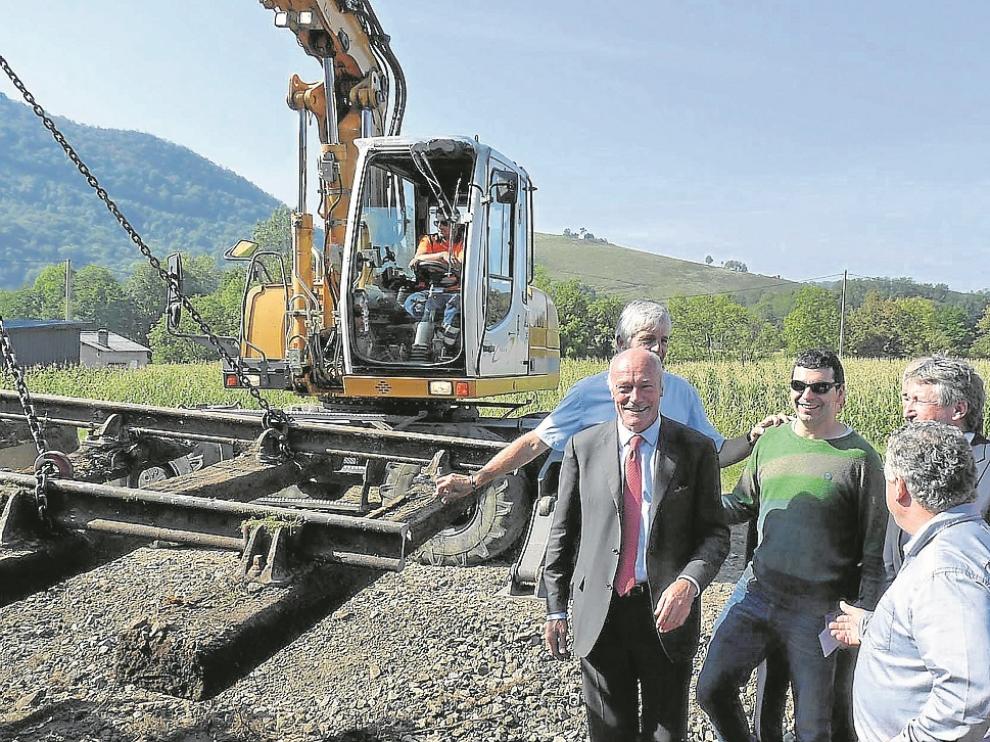 Inauguración de las obras del tramo Olorón-Bedous por el presidente de Aquitania hace un mes.