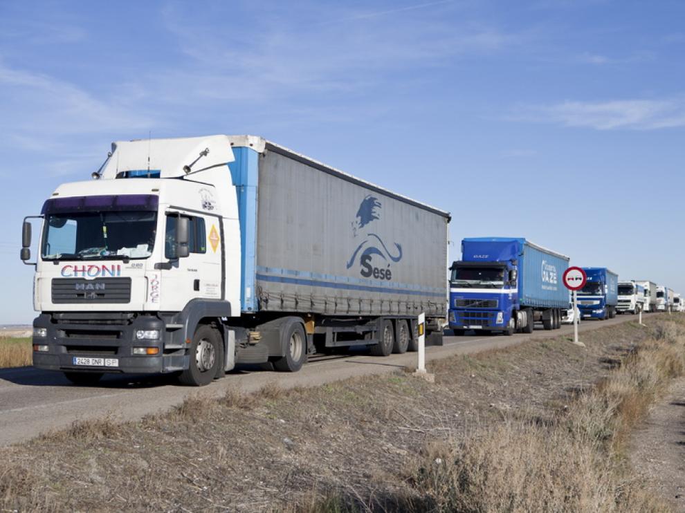 Los transportistas, en pie de guerra ante el céntimo sanitario