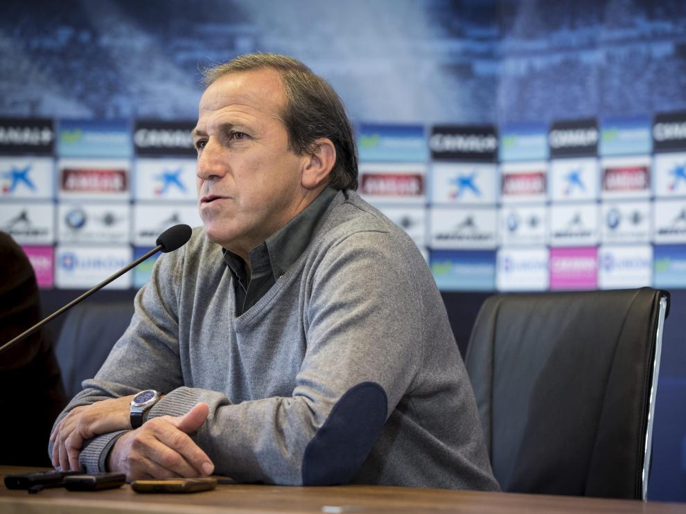 Víctor Muñoz, ayer al mediodía, tras el entrenamiento del equipo