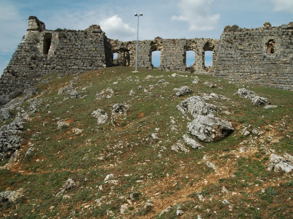 Fotografía de archivo del castillo de San Leonardo de Yagüe