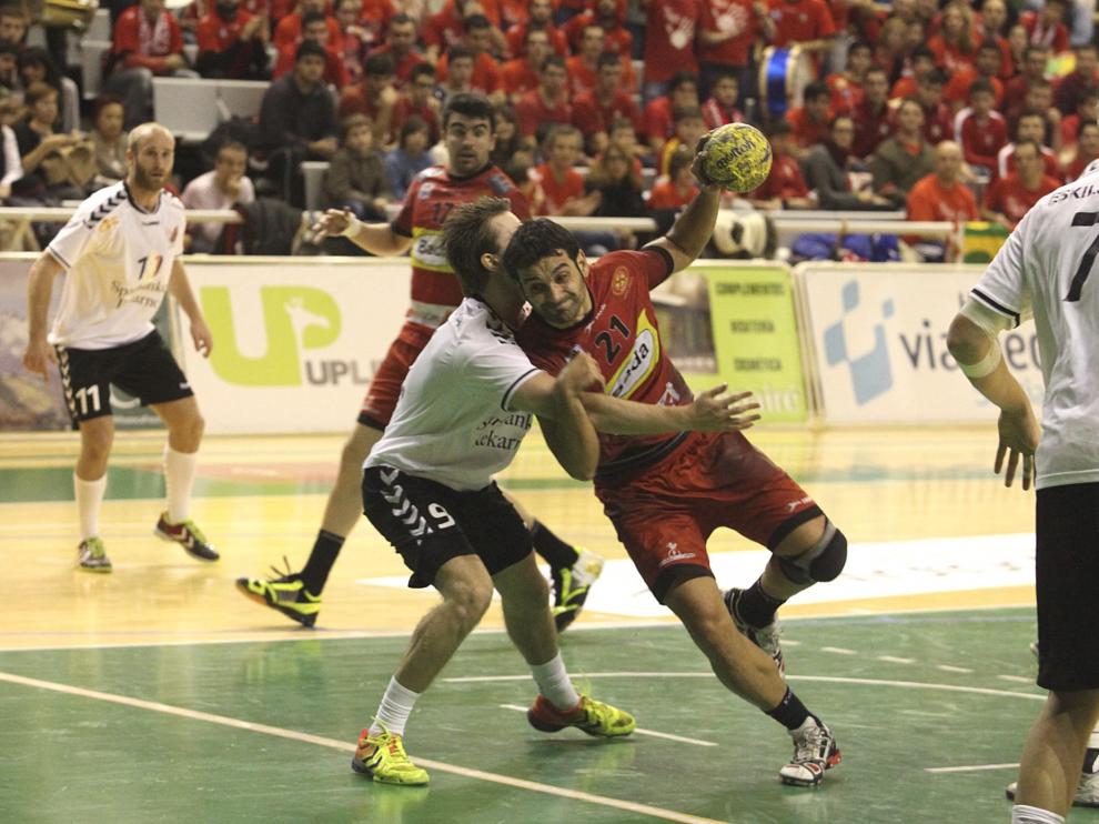 Imagen del partido entre el Bada Huesca y el Eskilstuna