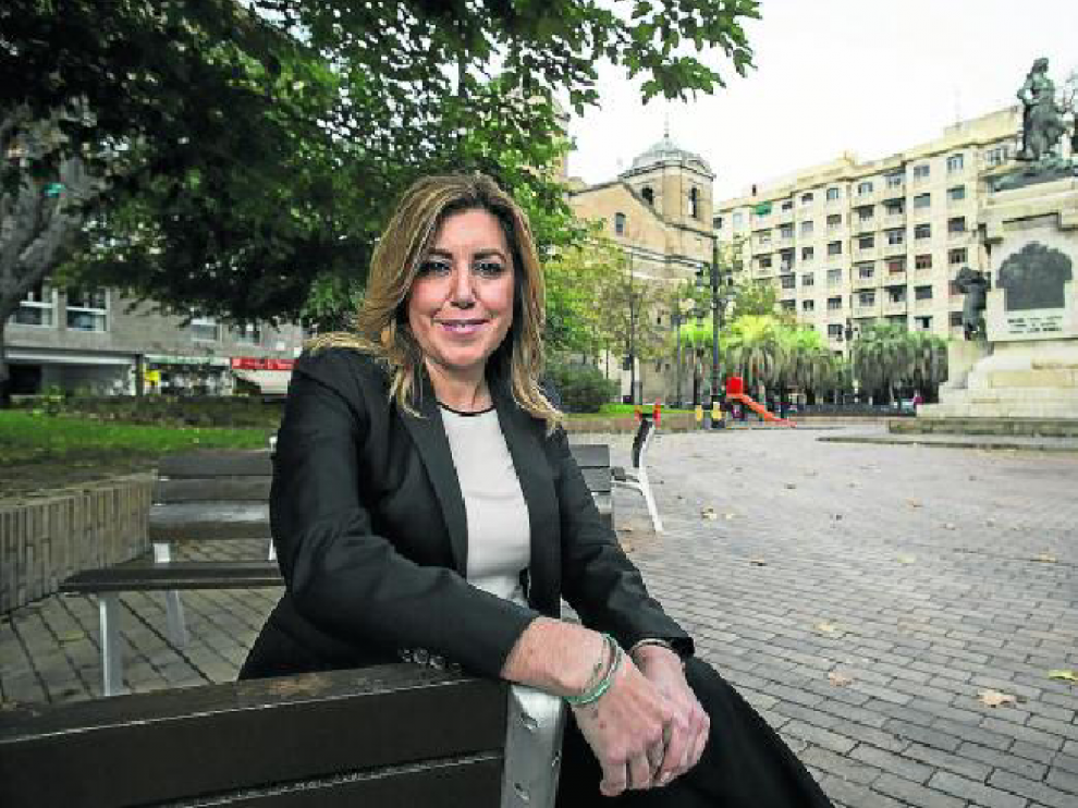 La presidenta andaluza, Susana Díaz, en la plaza del Portillo de Zaragoza.