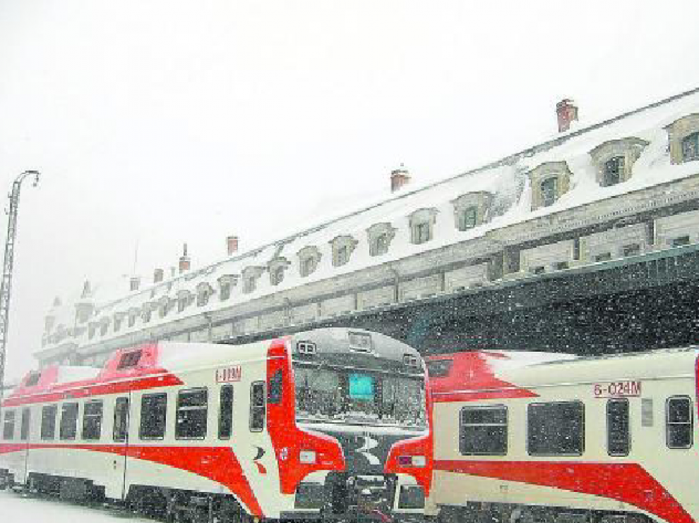 La línea Huesca-Canfranc va a mejorar el tramo de Plasencia del Monte-Alerre (5,3 kilómetros). Las mejoras previstas permitirán la circulación de trenes de ancho europeo. Está financiado por la DGA y el Ministerio de Fomento.