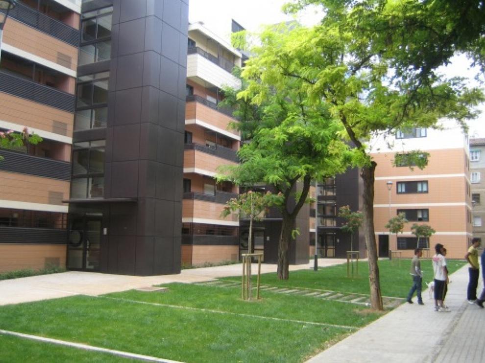 Edificio piloto en la calle Amistad