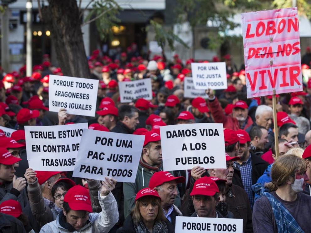 Protesta de agricultores turolenses en Zaragoza