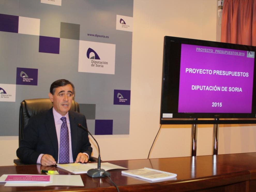 Antonio Pardo, presidente de la Diputación de Soria, durante la presentación de los Presupuestos de 2015