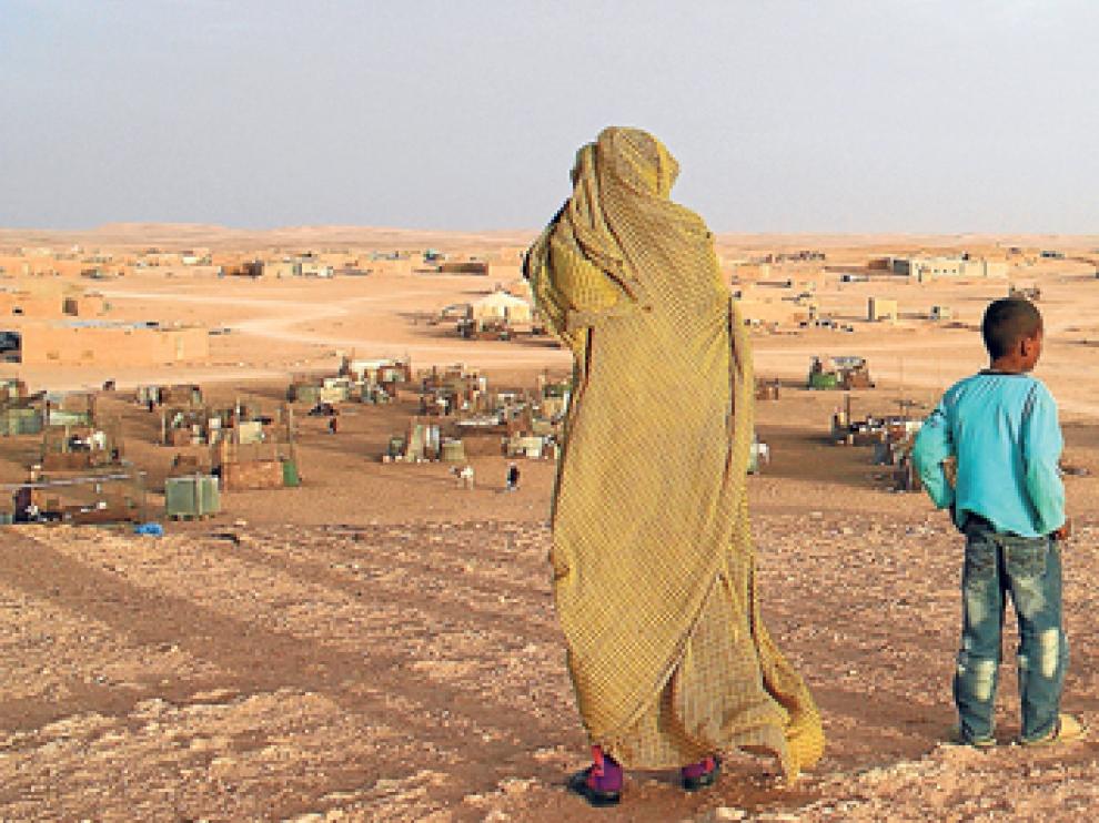 Estampa de un campamento de refugiados saharauis