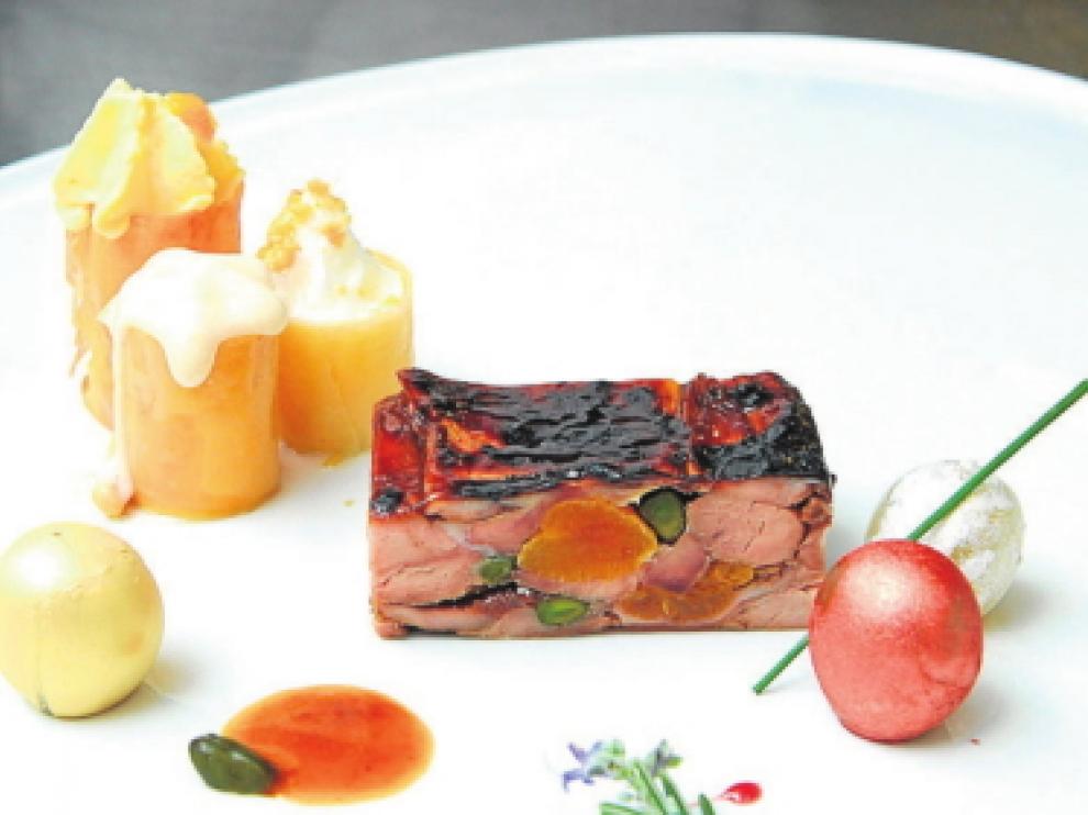 Paletilla de ternasco con glaseado de turrón de Jijona y chocolate