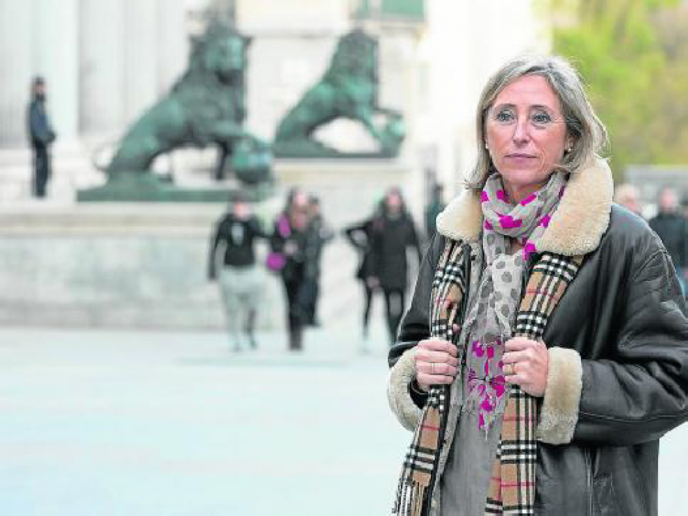La parlamentaria popular y profesora de la Universidad de Zaragoza, Pilar Cortés, en el Congreso .