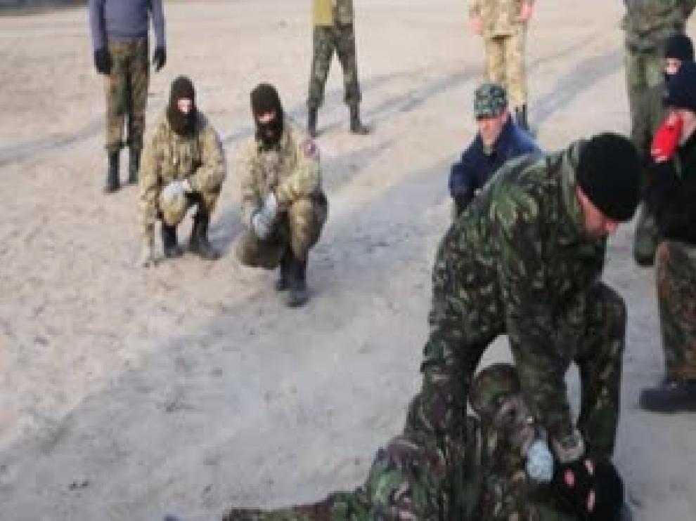 ?Grupos paramilitares de ultraderecha se hacen fuertes en la nueva Ucrania