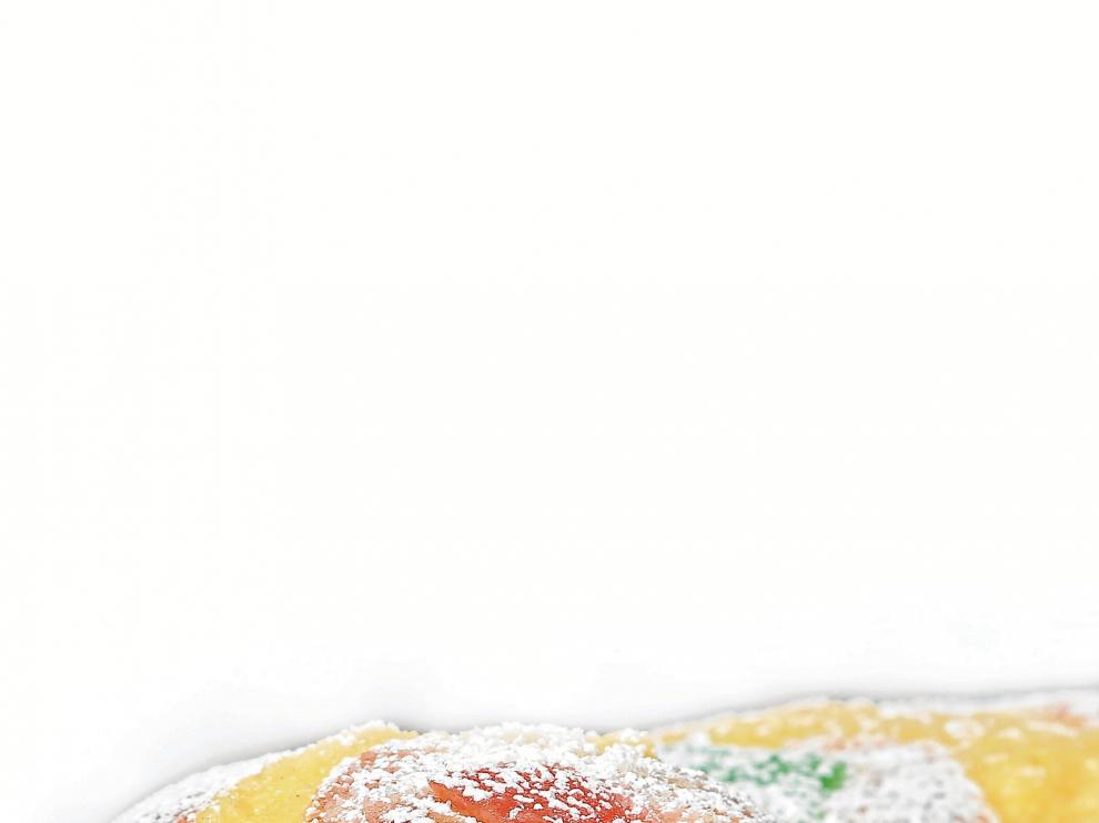 El Roscón de Reyes alegra el paladar de niños y adultos en la última cita con los dulces navideños.