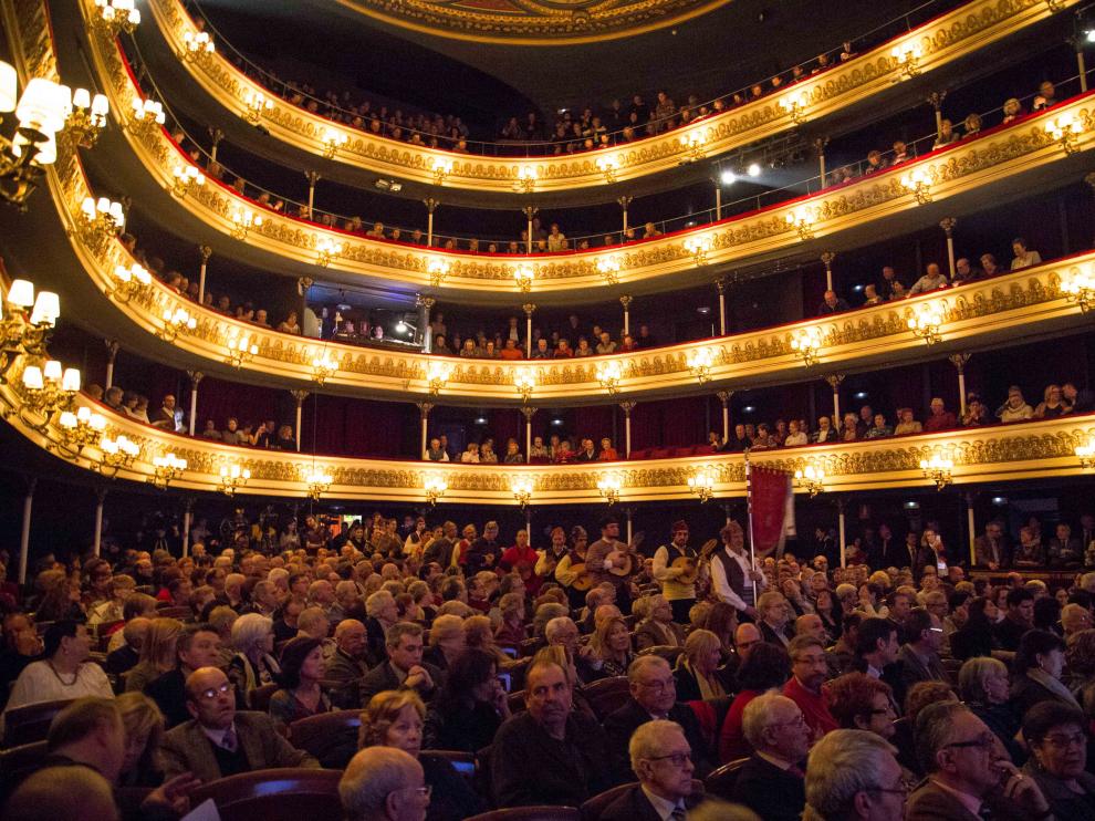 El Teatro Principal lleno para celebrar el 25 aniversario del Consejo Aragonés de las Personas Mayores