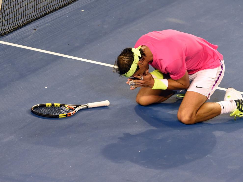 Nadal celebrando el triunfo al final del partido
