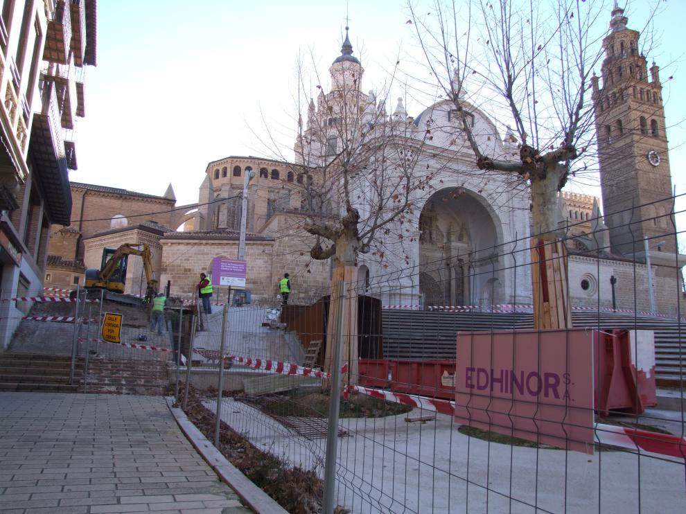 Las obras del entorno de la catedral turiasonense deberían concluir dentro de cuatro meses.