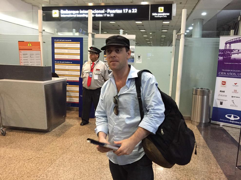 El periodista Damian Patcher, en el aeropueto de Buenos Aires