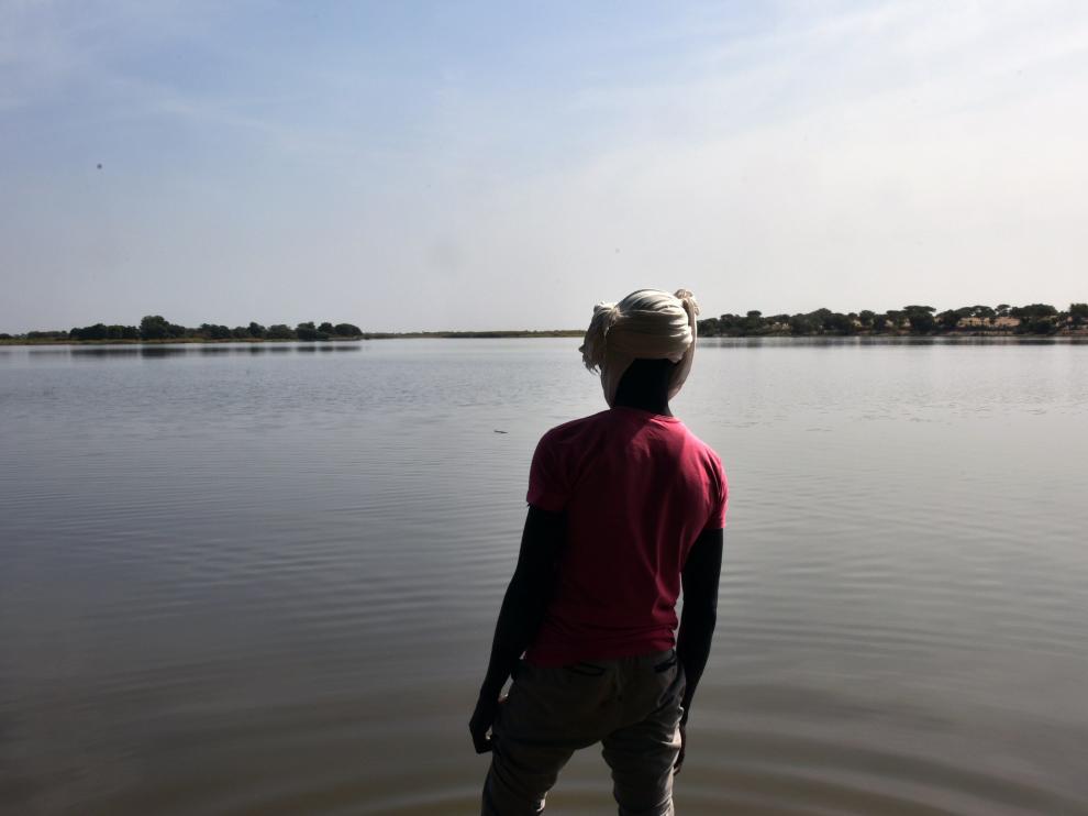 Un superviviente de Boko Haram, en el lago Chad, en la frontera con Nigeria