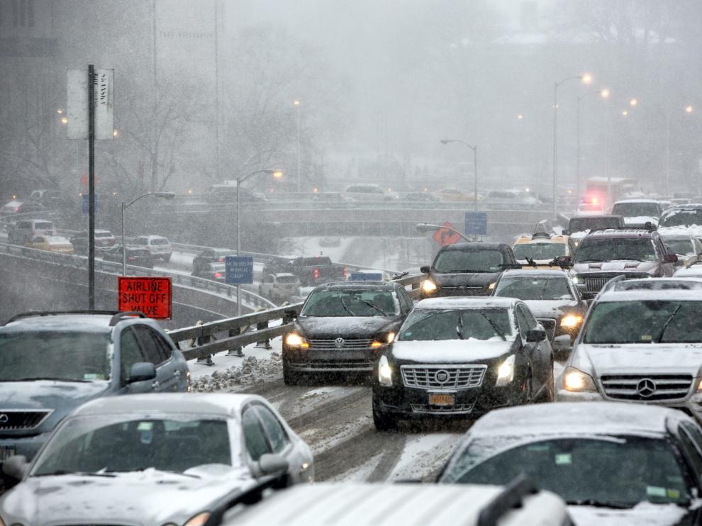 Levantada la prohibición de circulación en Nueva York y alrededores tras la gran nevada