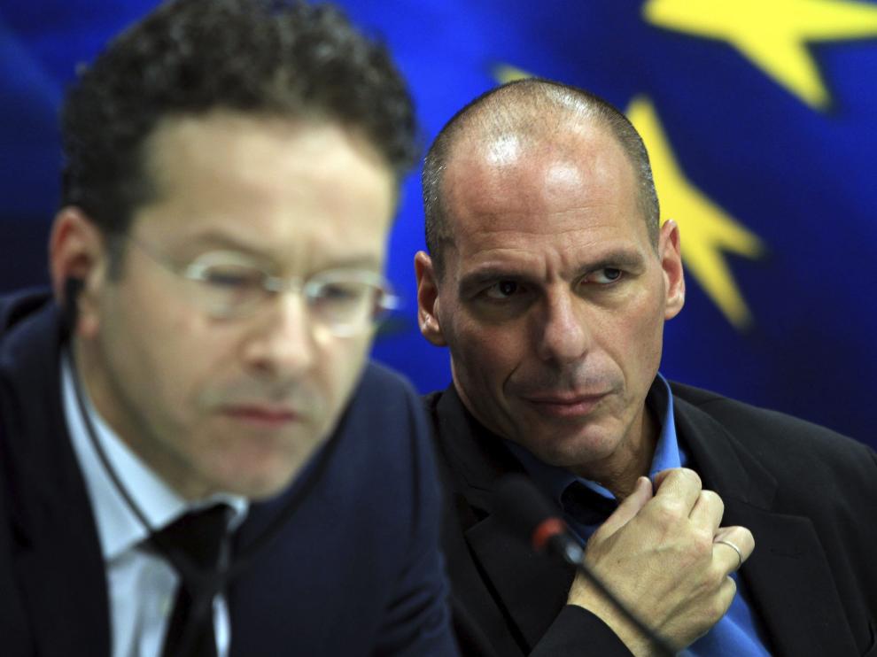 El líder del Eurogrupo junto al ministro de Finanzas heleno