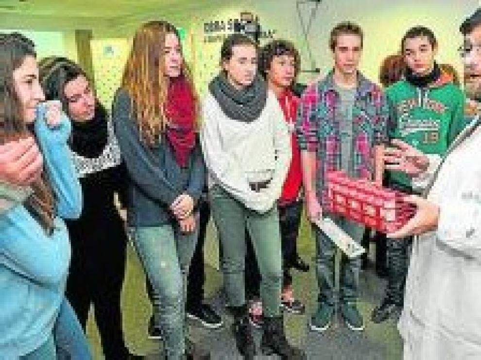 Presentación del proyecto 'Saca la lengua', ciencia ciudadana para estudiar las bacterias y hongos de la boca.