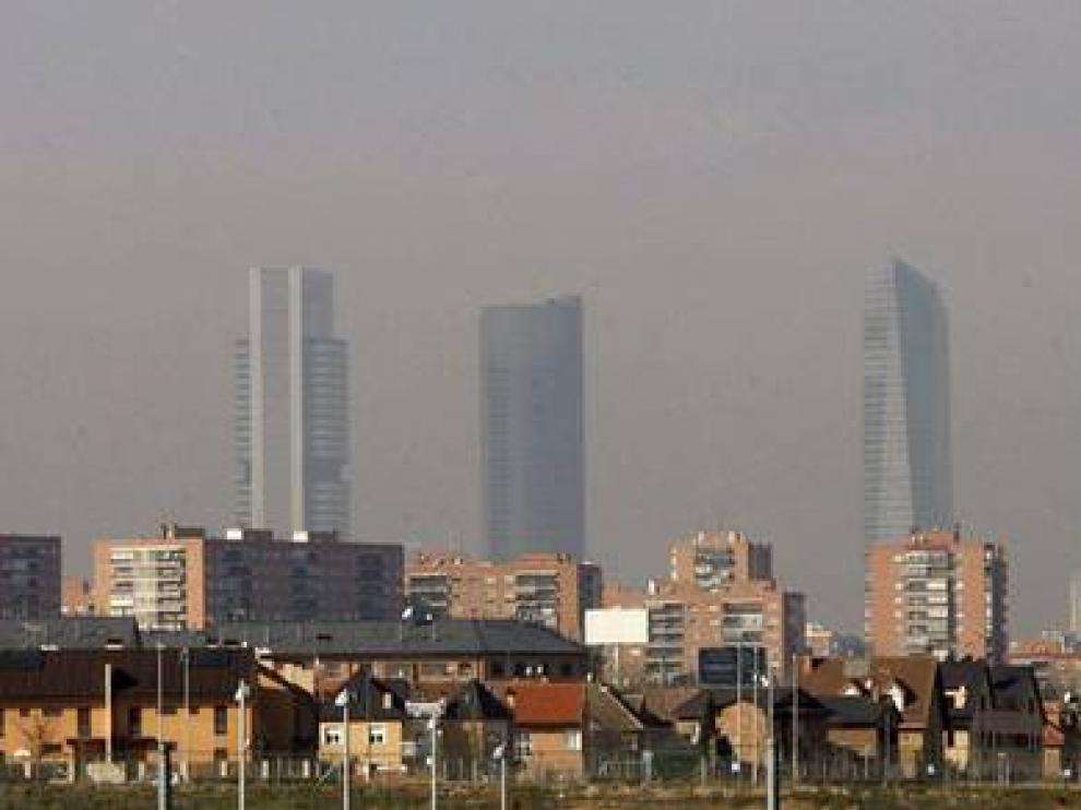 Madrid ya restringe el tráfico y el aparcamiento cuando se dispara la contaminación atmosférica