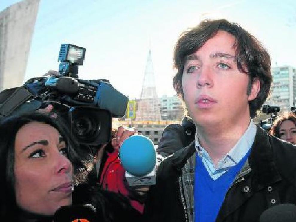 El pequeño Nicolás, a la salida ayer de los Juzgados de Plaza de Castilla.