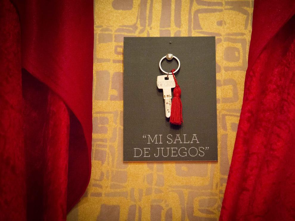 Recreación de la llave del cuarto rojo de Christian Grey
